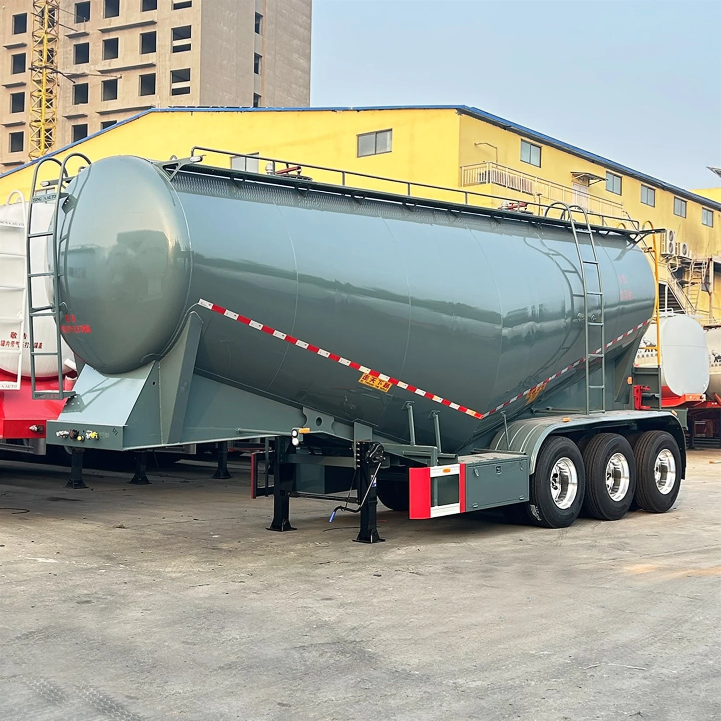 Bulk Cement Tanker Semi Trelè Pou Poud